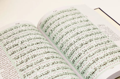 Large Quran Mushaf with Urdu Translation